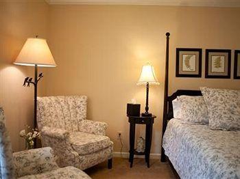 Tree Bed & Breakfast 3*